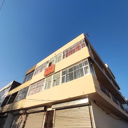 Hotel Yolo- Chandigarh Exterior photo