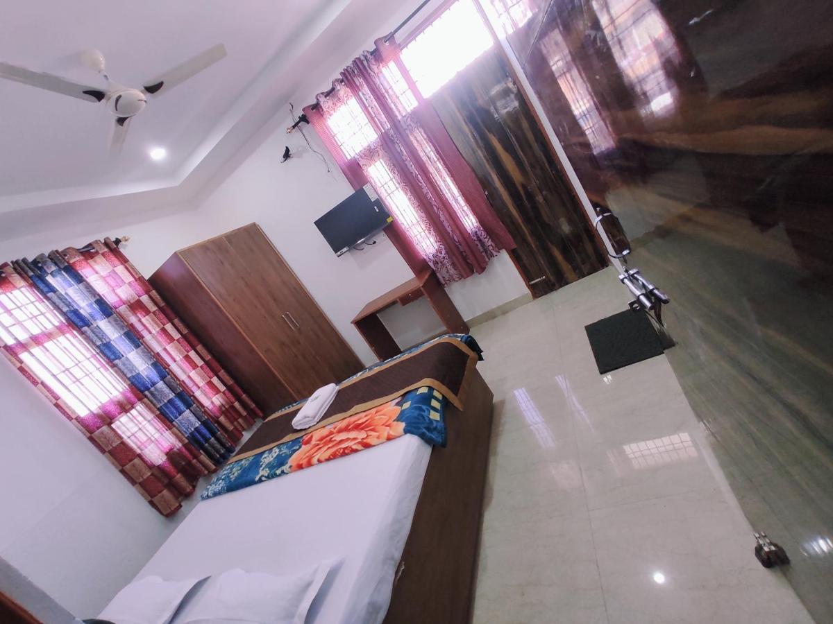 Hotel Yolo- Chandigarh Exterior photo