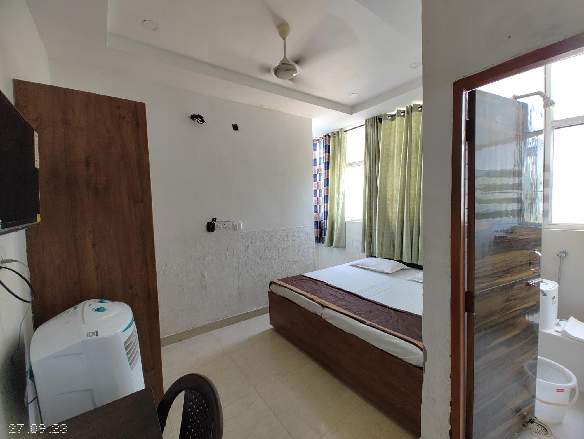 Hotel Yolo- Chandigarh Exterior photo