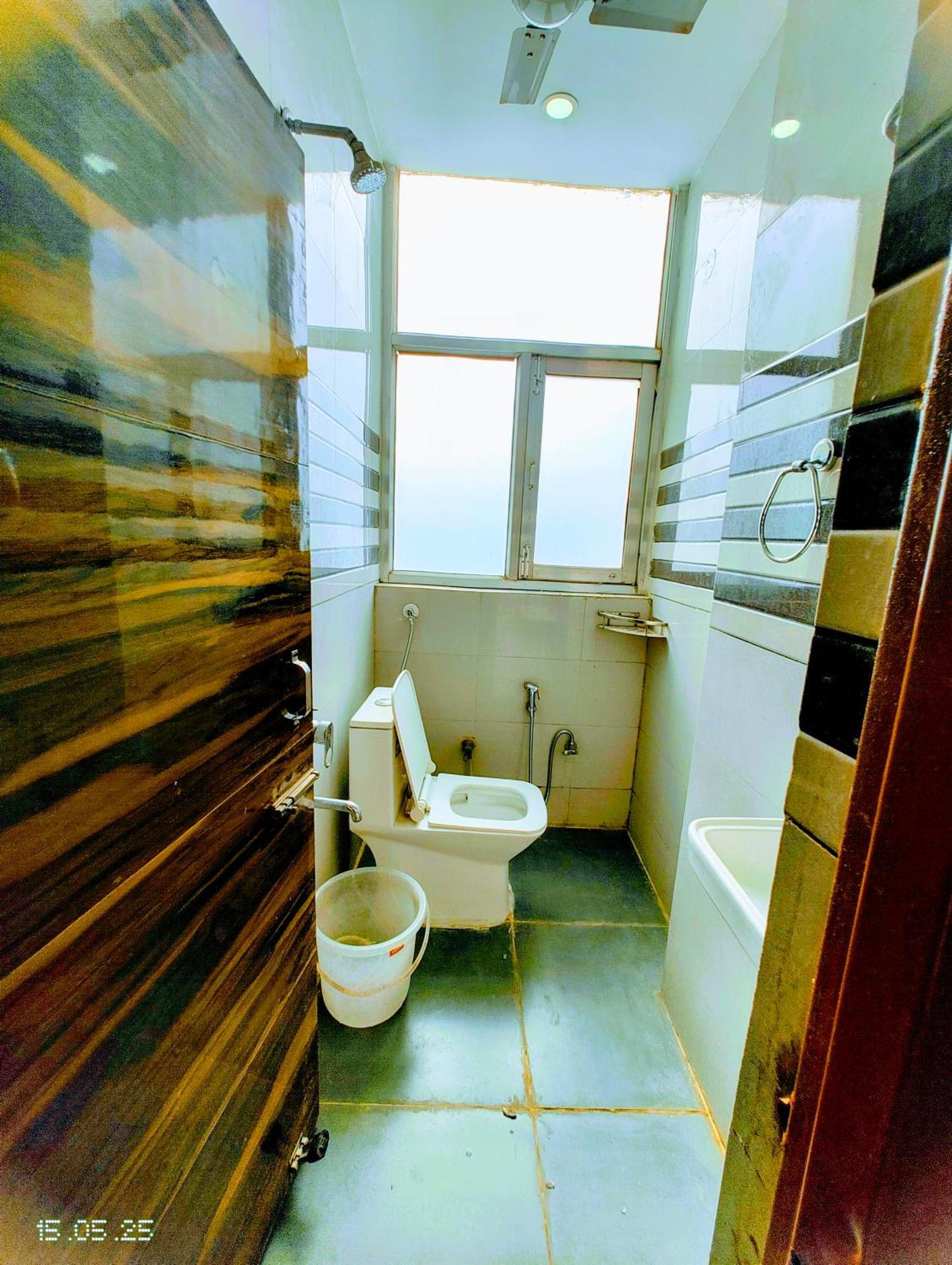 Hotel Yolo- Chandigarh Exterior photo